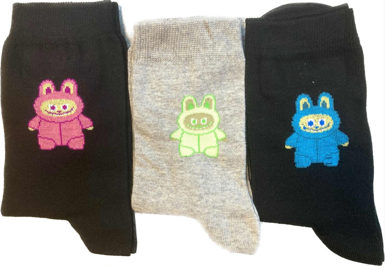 LABUBU mintás bokazokni